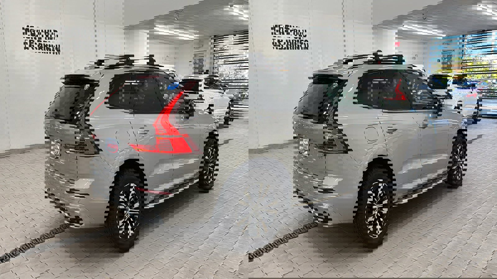 Used 2024 Volvo XC60 B5 Core image 5