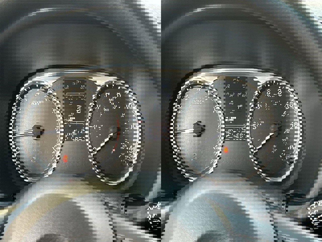 Used 2021 Nissan Kicks S image 27