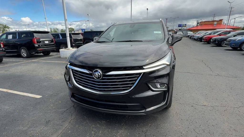 Used 2023 Buick Enclave Essence w/ Experience Buick Package AWD/4WD image 3