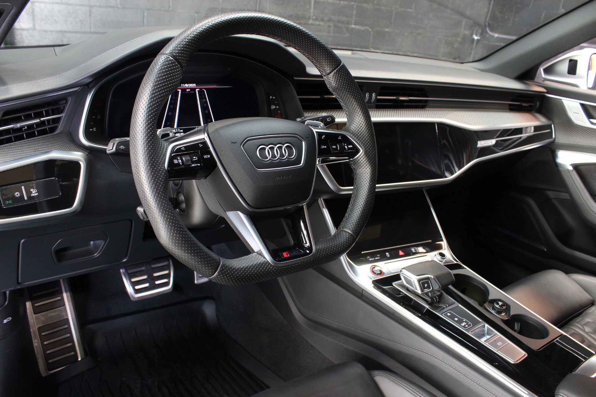 Used 2023 Audi RS 6 image 37