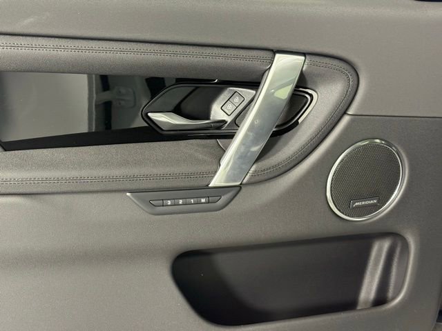 New 2025 Land Rover Discovery Sport S image 12