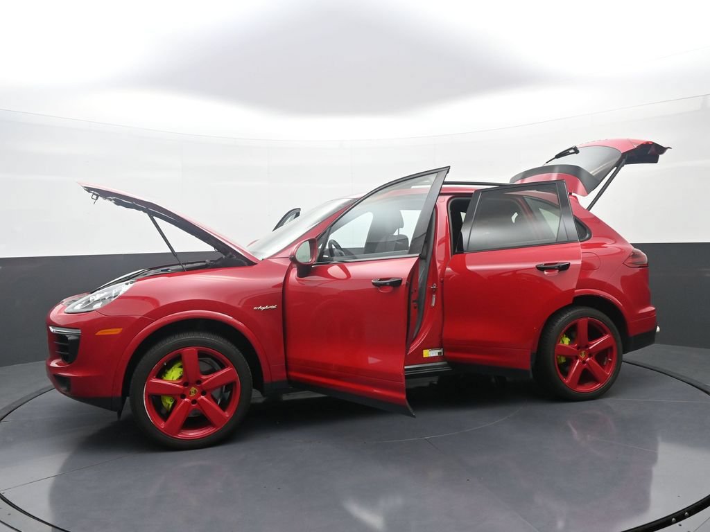Used 2018 Porsche Cayenne S AWD/4WD image 40