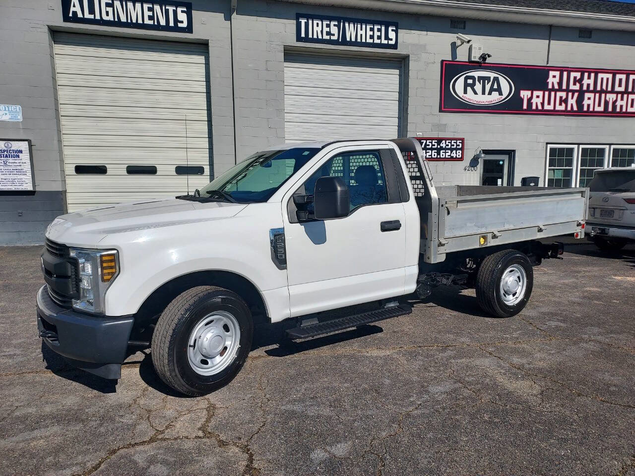 Used 2019 Ford F250 XL image 1