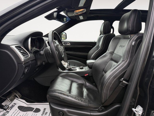 Used 2016 Jeep Grand Cherokee SRT image 2