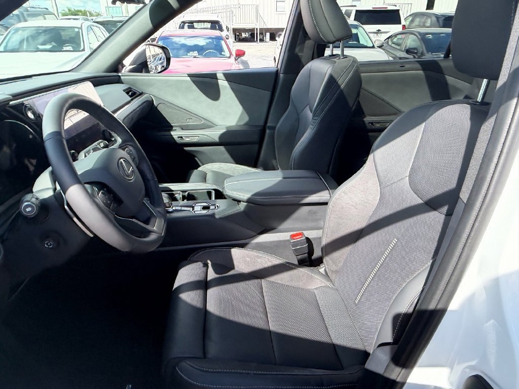 Used 2024 Lexus TX 350 FWD w/ Technology Package image 10