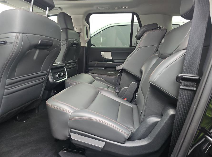 Used 2025 Ford Expedition Max Active image 7