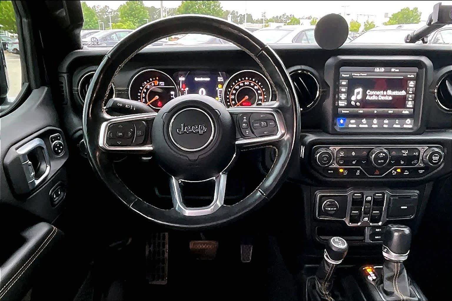 Used 2021 Jeep Wrangler Unlimited Sahara AWD/4WD image 5