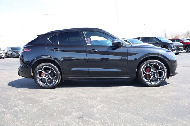 Used 2024 Alfa Romeo Stelvio Veloce image 4