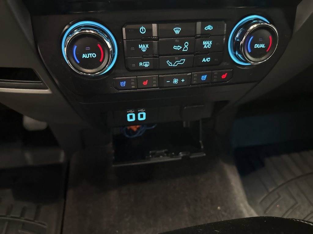 Used 2016 Ford F150 Lariat image 23