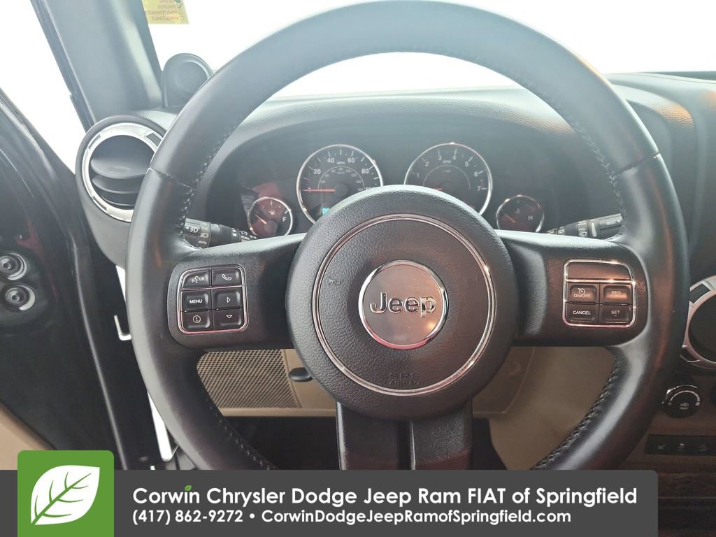 Used 2014 Jeep Wrangler Unlimited Rubicon w/ Connectivity Group image 14