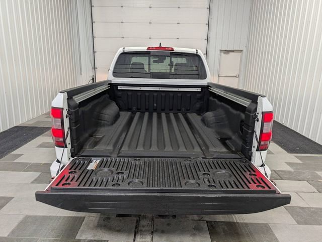 Used 2024 Nissan Frontier SV w/ SV Convenience Package image 21