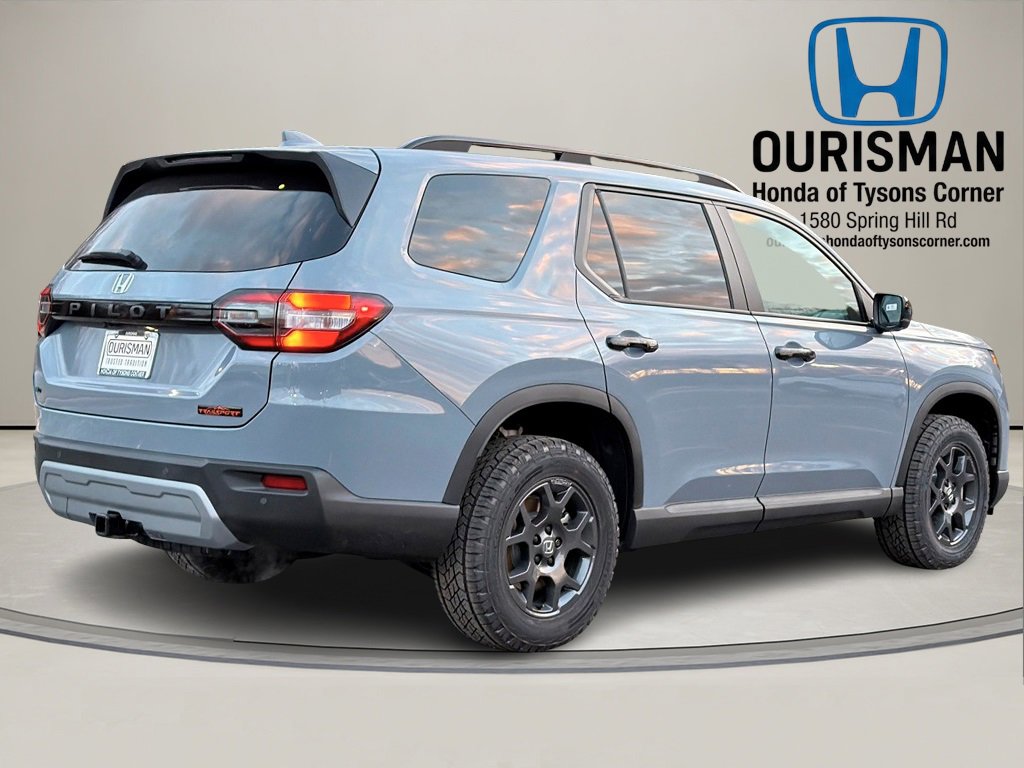 New 2025 Honda Pilot TrailSport image 3