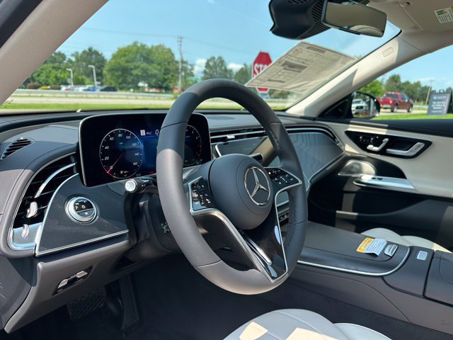 New 2027 Mercedes-Benz E 350 4MATIC Sedan image 16