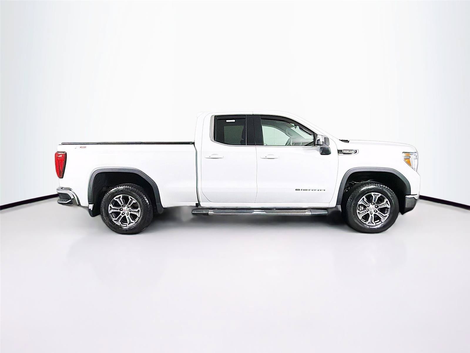 Used 2020 GMC Sierra 1500 SLE w/ SLE Value Package AWD/4WD image 12