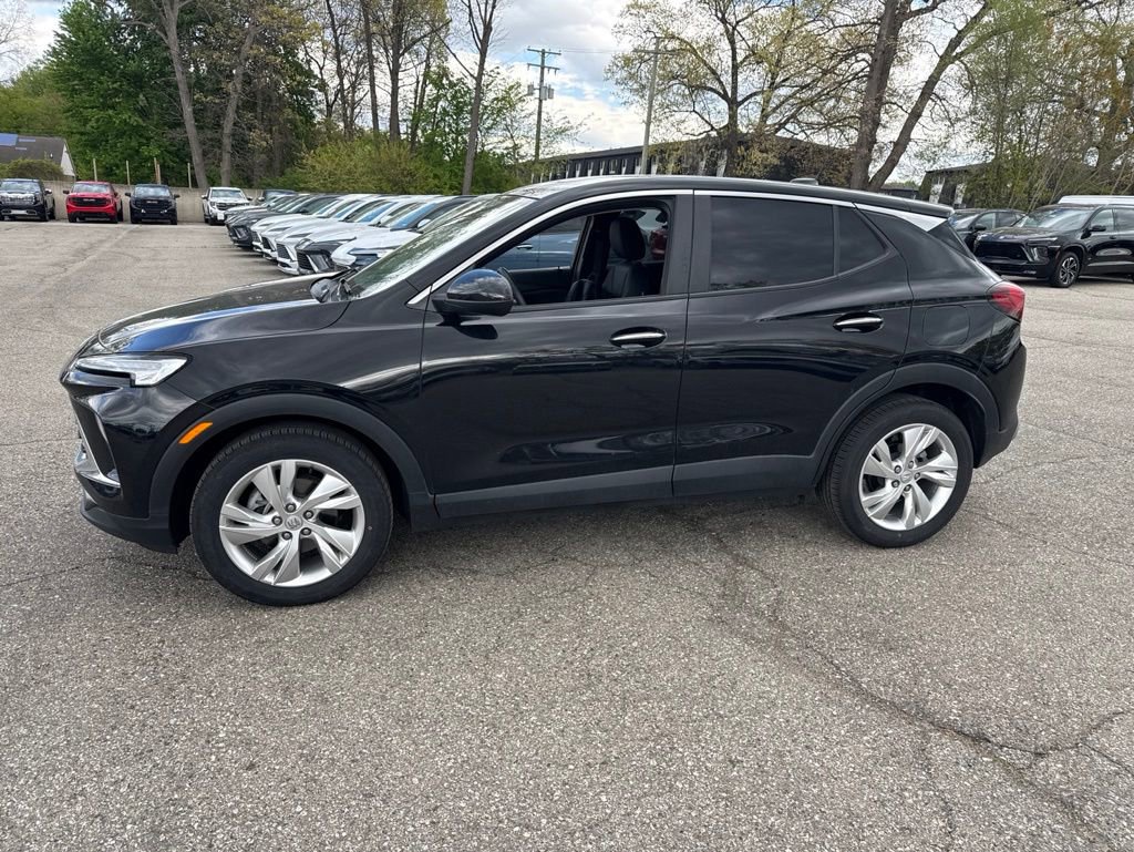 Used 2024 Buick Encore GX Preferred w/ Comfort Package FWD image 5