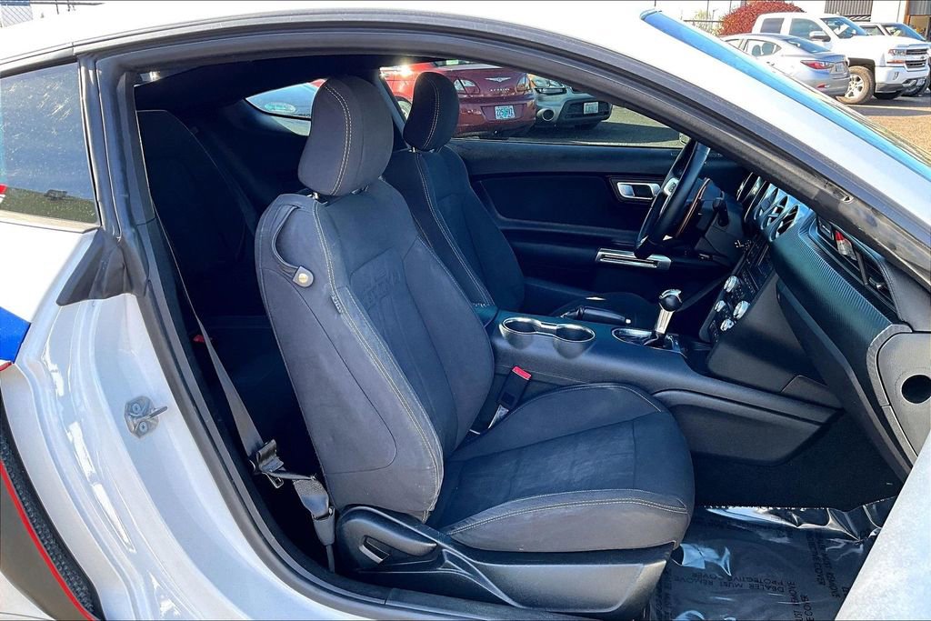 Used 2018 Ford Mustang Coupe image 10