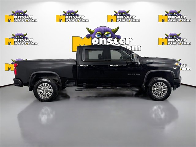 Used 2020 Chevrolet Silverado 3500 High Country w/ Technology Package image 4