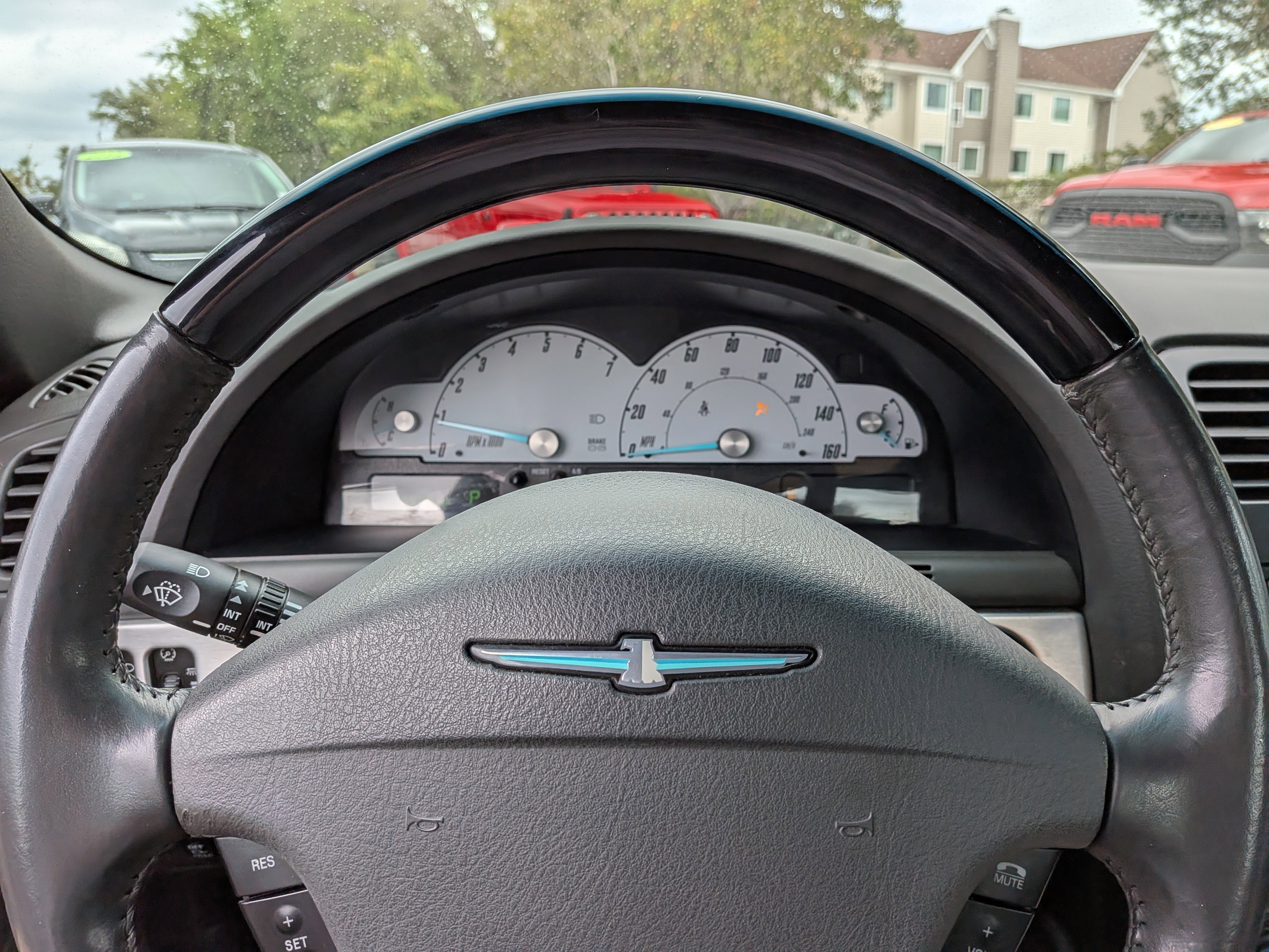 Used 2002 Ford Thunderbird image 24