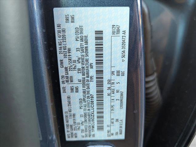 Used 2020 Ford Escape Titanium w/ Titanium Premium Package 2.0 image 24