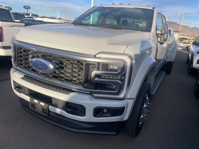 New 2026 Ford F450 Platinum w/ FX4 Off-Road Package image 2