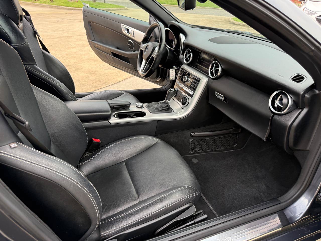 Used 2013 Mercedes-Benz SLK 350 image 20