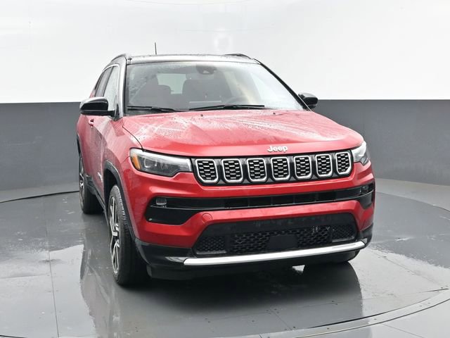 Used 2025 Jeep Compass Limited w/ Elite Group image 3