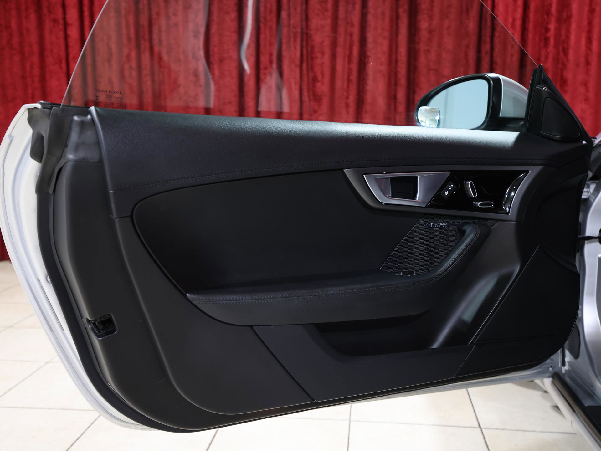 Used 2017 Jaguar F-TYPE Convertible RWD image 13