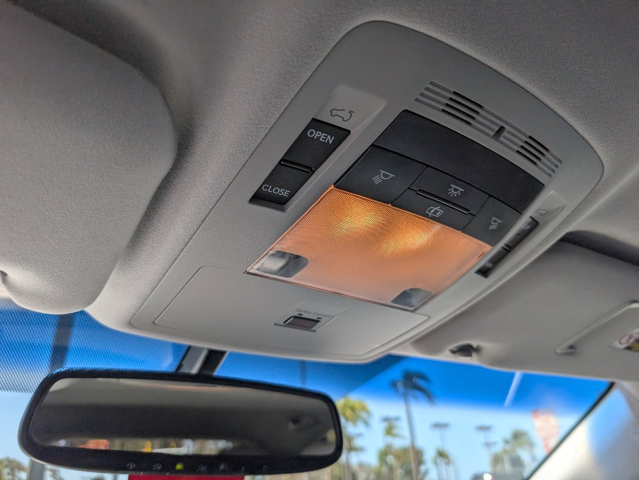 Used 2014 Lexus RX 450h FWD image 19
