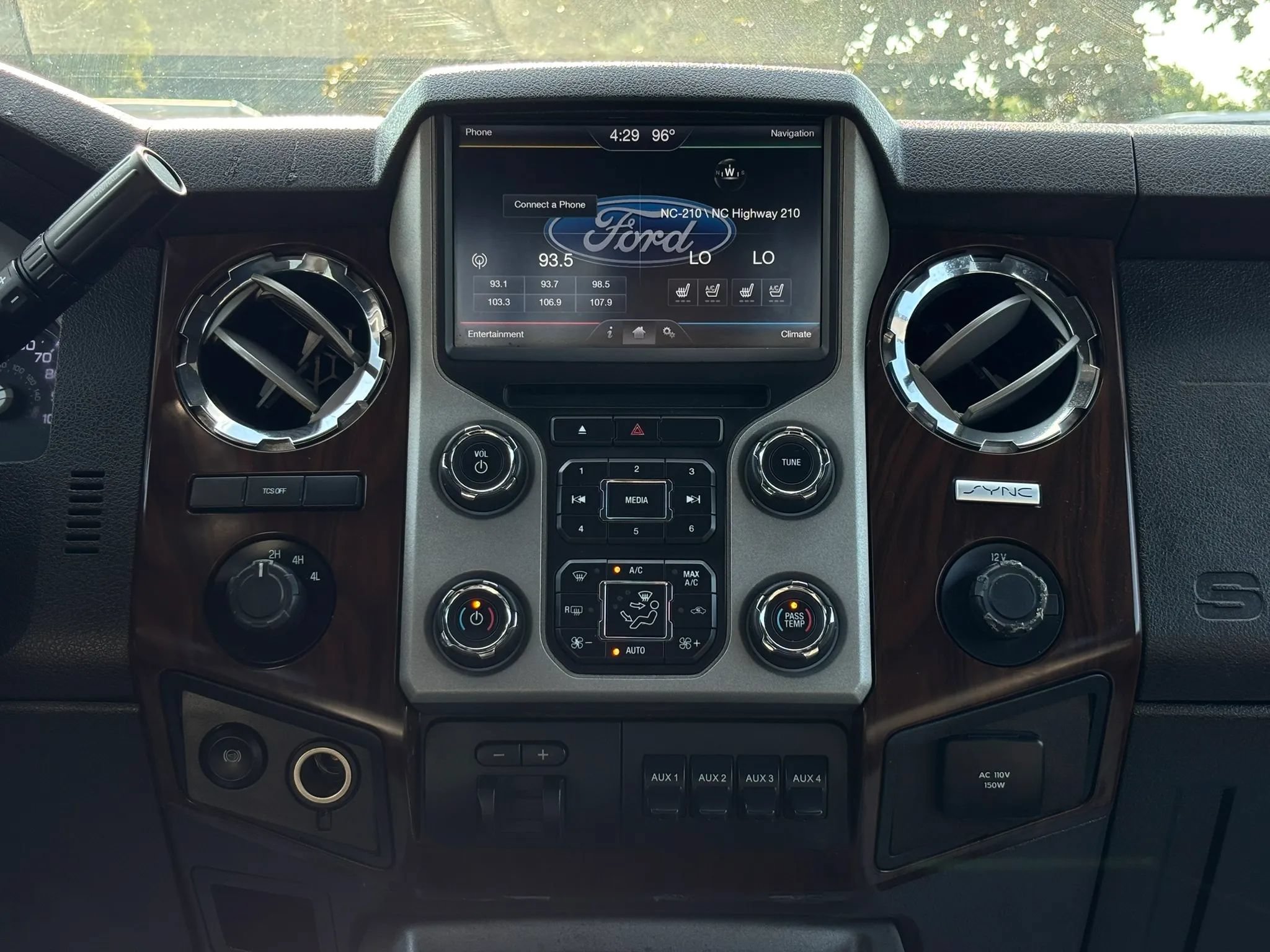 Used 2016 Ford F350 Lariat w/ Lariat Ultimate Package AWD/4WD image 39