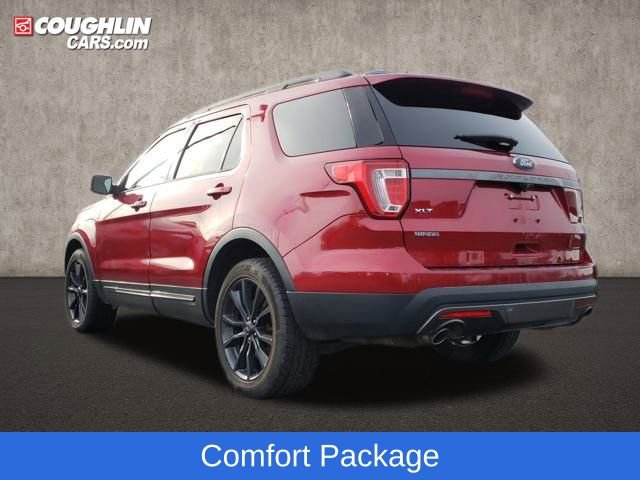 Used 2017 Ford Explorer XLT w/ Equipment Group 202A image 6