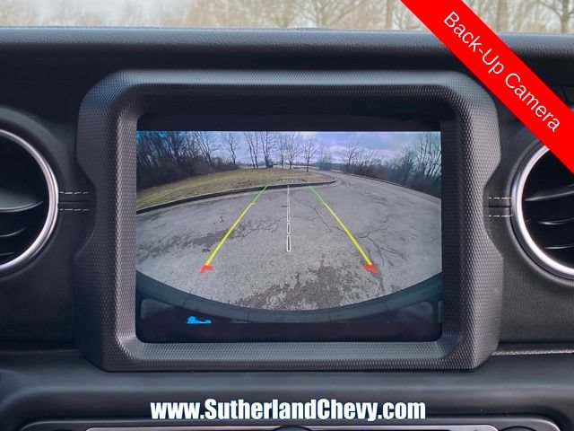 Used 2022 Jeep Wrangler Unlimited Sahara AWD/4WD image 31