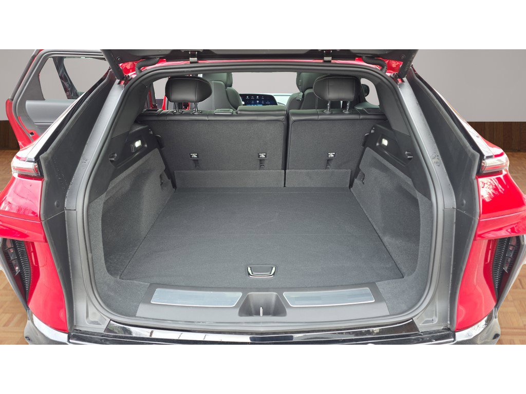 Certified 2025 Cadillac Lyriq Sport image 21