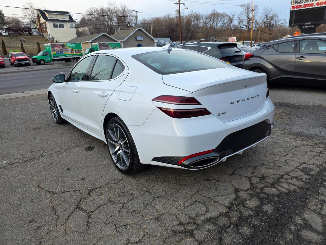 Used 2024 Genesis G70 2.5T image 7