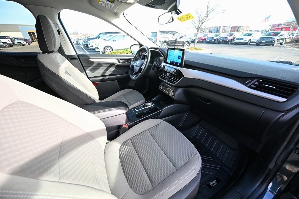 Certified 2022 Ford Escape SE w/ SE Sport Appearance Package AWD/4WD image 23