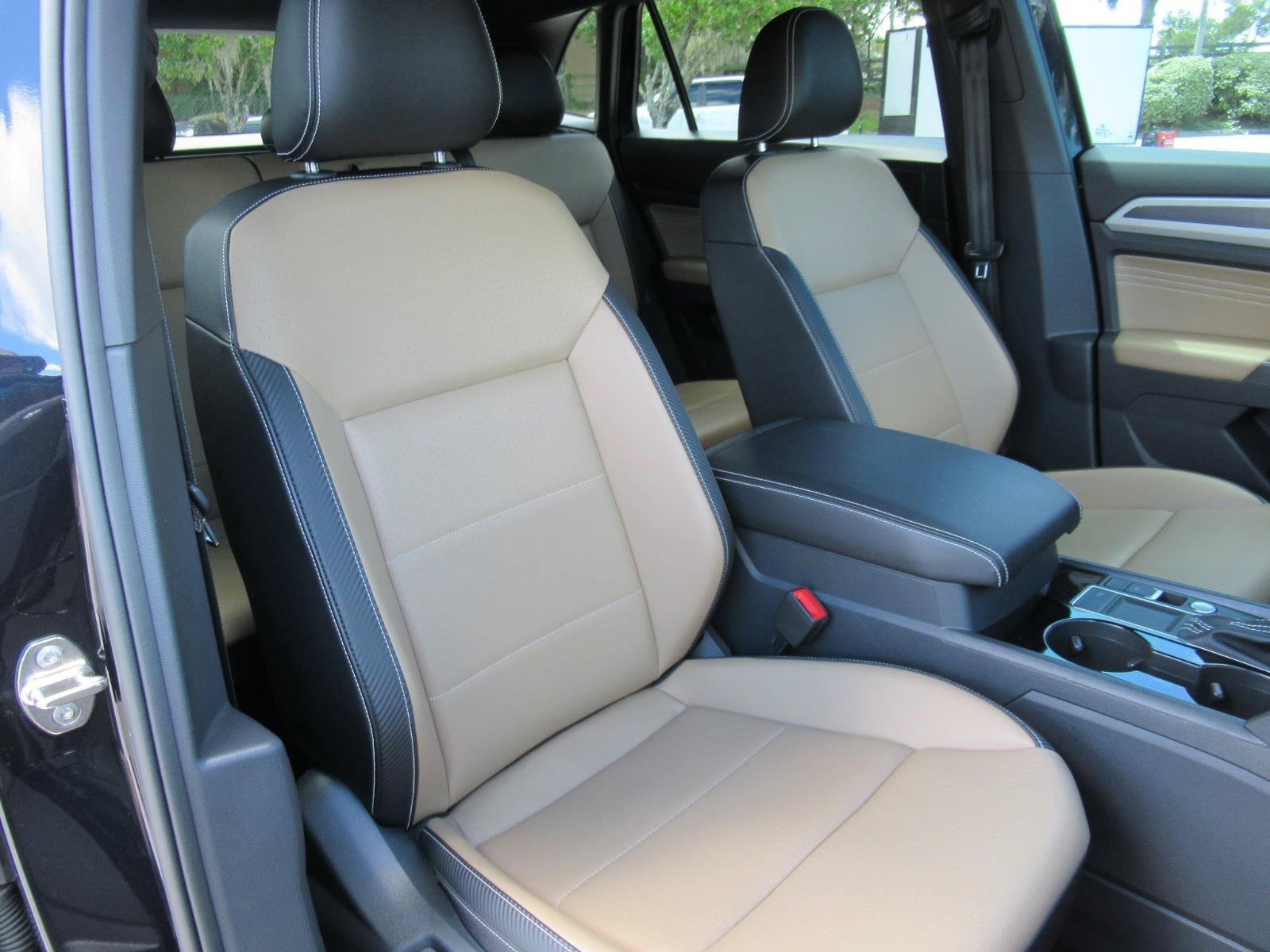Used 2022 Volkswagen Atlas Cross Sport SE FWD image 8