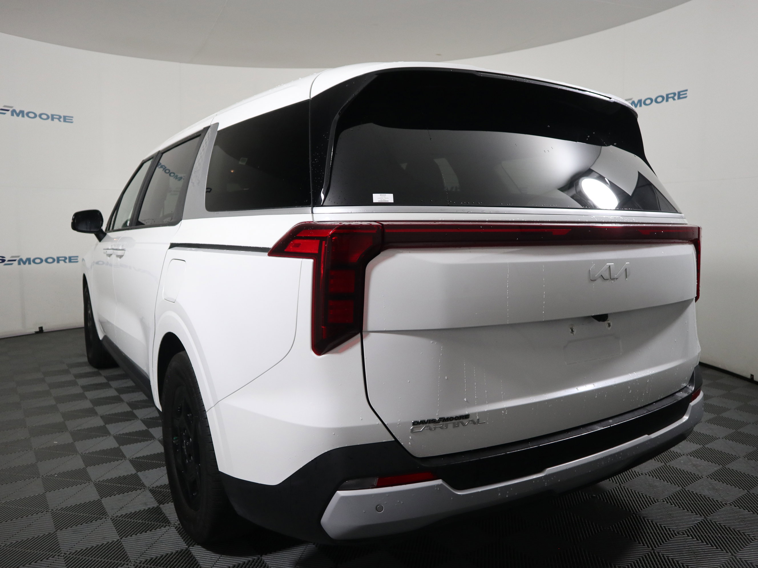 Used 2025 Kia Carnival image 9