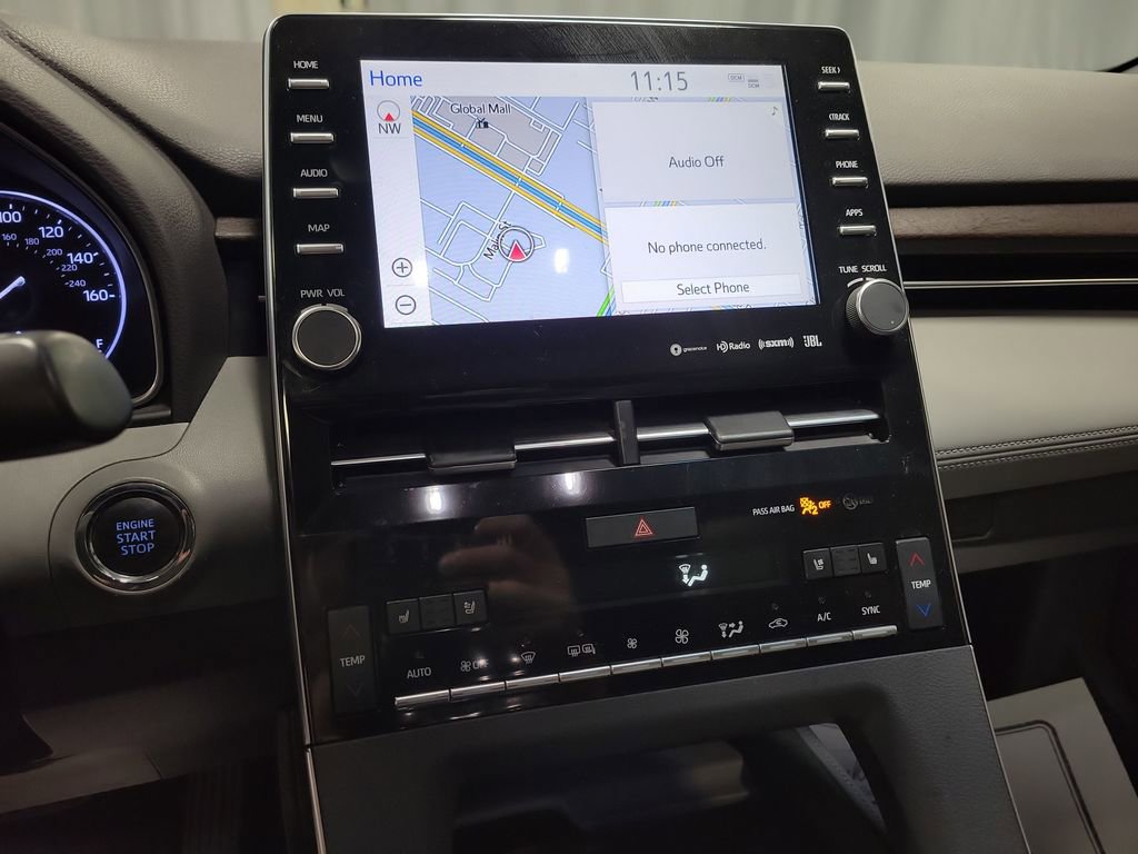 Used 2019 Toyota Avalon Limited image 14
