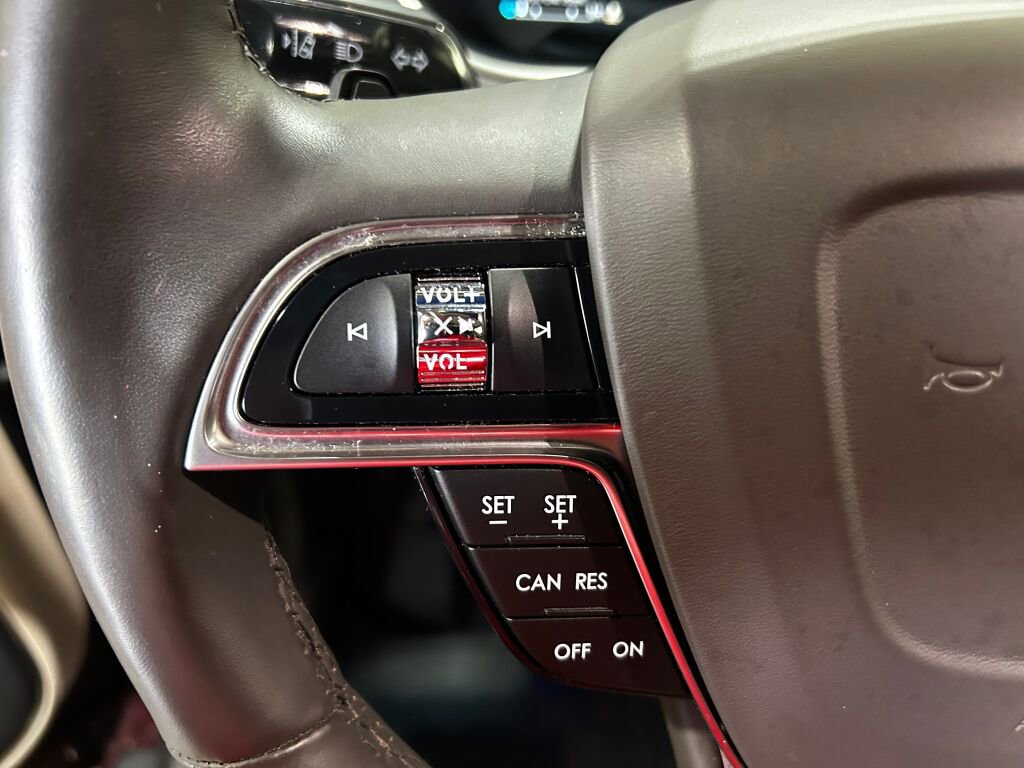 Used 2020 Lincoln Nautilus Reserve image 9