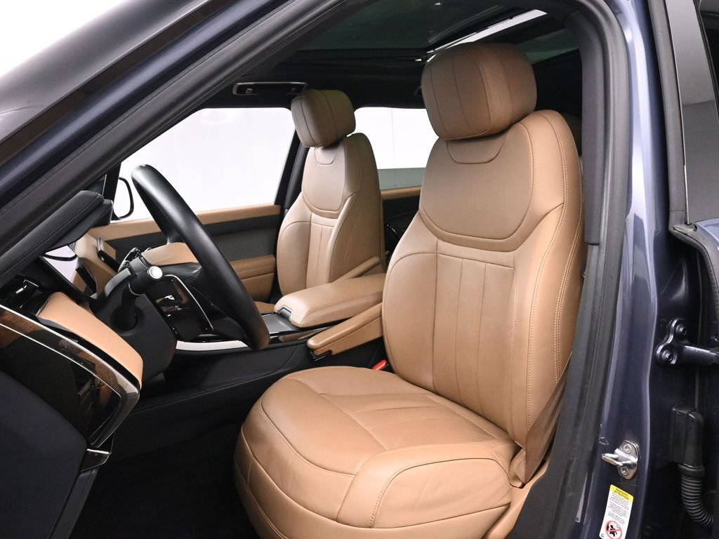 Used 2024 Land Rover Range Rover Sport SE AWD/4WD image 12