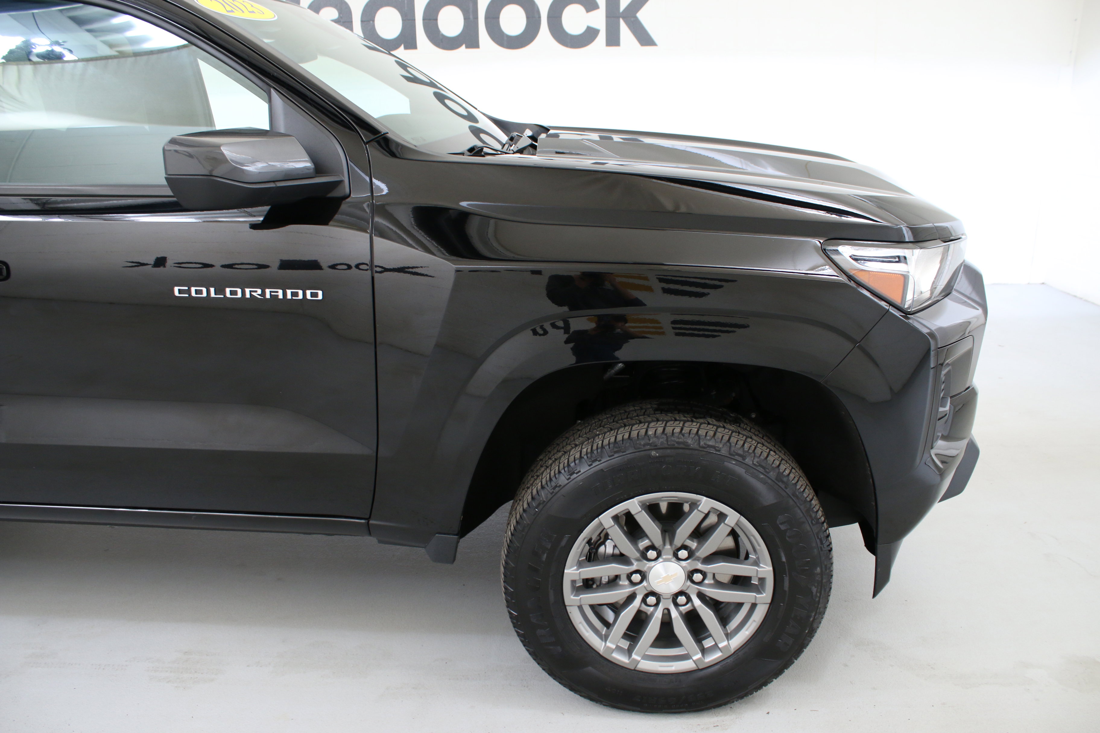 Used 2023 Chevrolet Colorado LT w/ LT Convenience Package AWD/4WD image 11