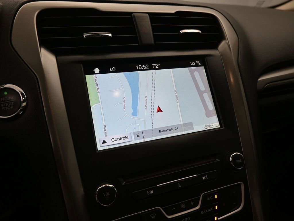 Used 2018 Ford Fusion Energi SE image 16