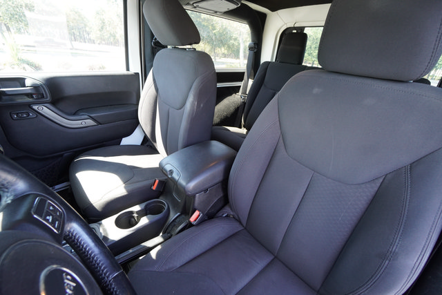 Used 2015 Jeep Wrangler Sport AWD/4WD image 17