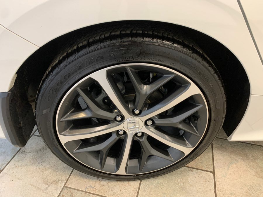Used 2024 Honda Civic Touring image 10