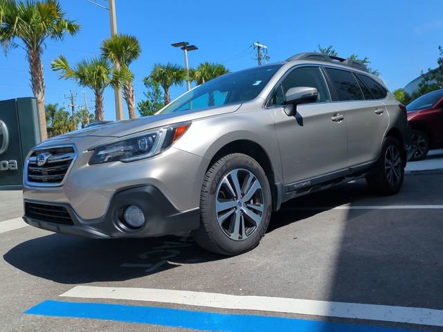 Used 2018 Subaru Outback 2.5i Limited AWD/4WD image 9
