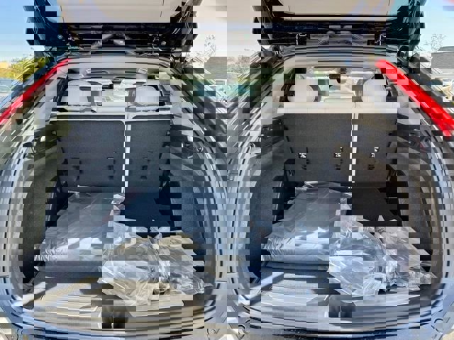 New 2025 Cadillac Optiq Sport 1 w/ LPO, ONYX Package image 35