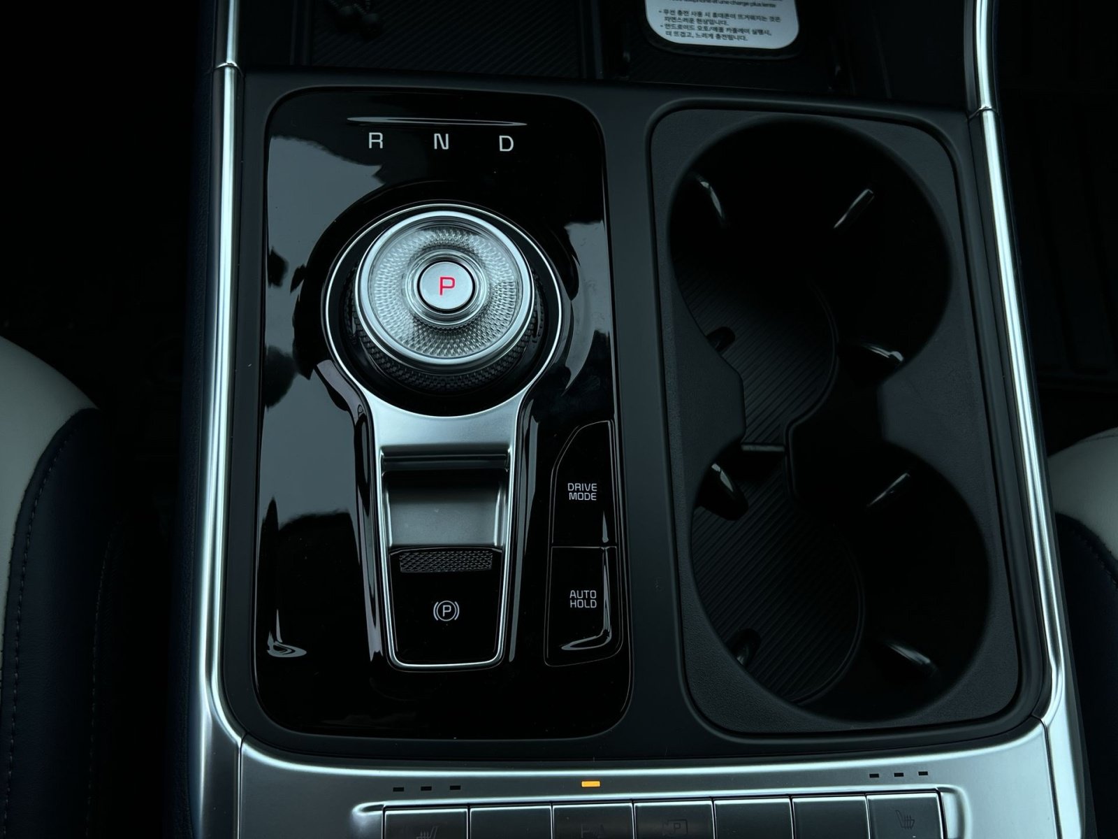 New 2026 Kia Carnival EX FWD image 34