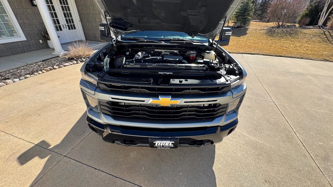 Used 2024 Chevrolet Silverado 2500 Custom w/ Custom Value Package image 21