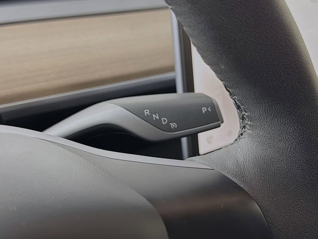 Used 2023 Tesla Model Y Performance image 21