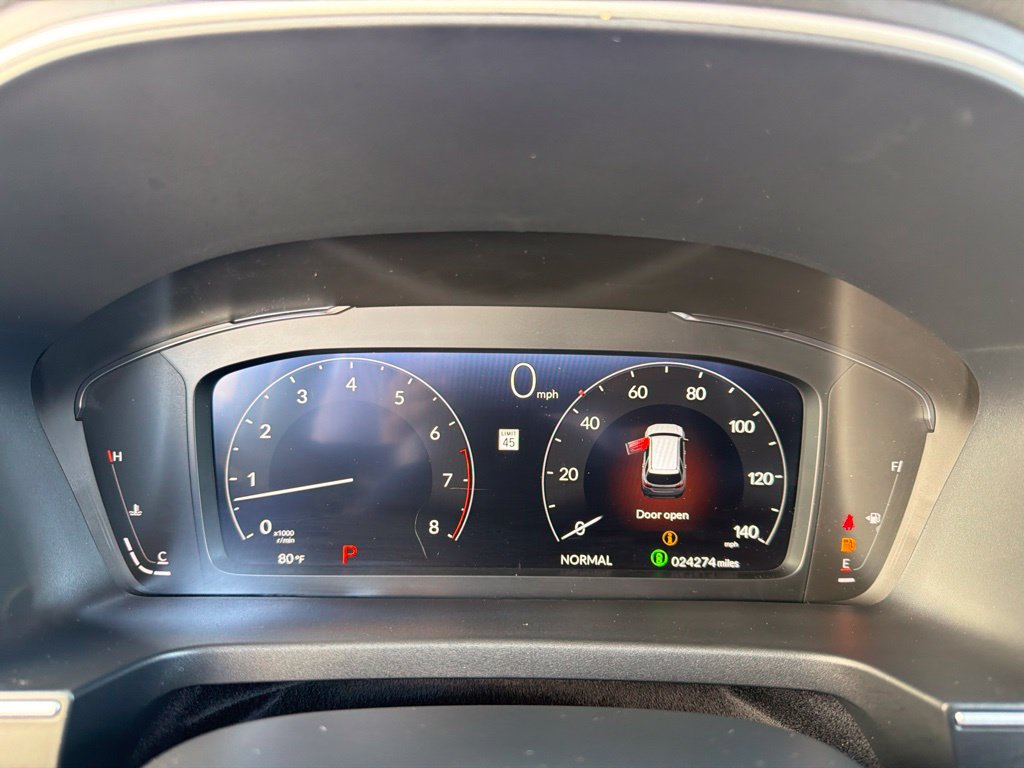 Used 2025 Honda Pilot Elite image 31
