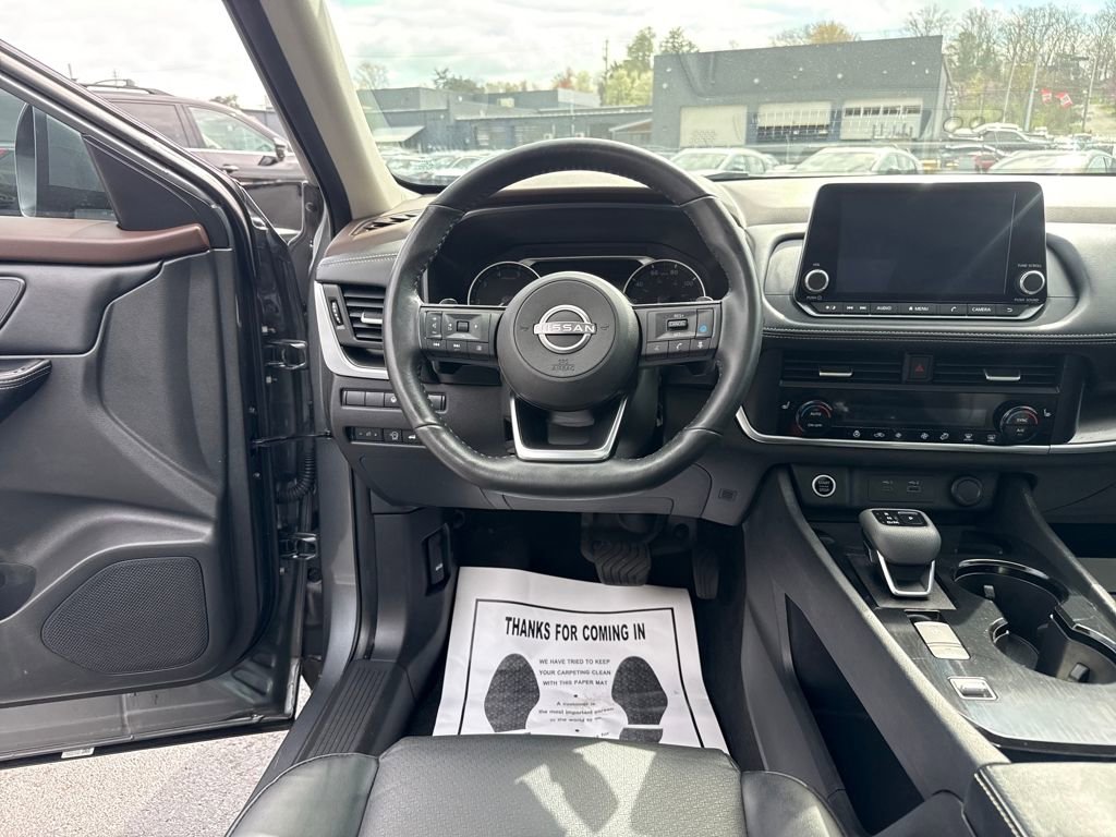 Used 2023 Nissan Rogue SV w/ SV Premium B Package image 13